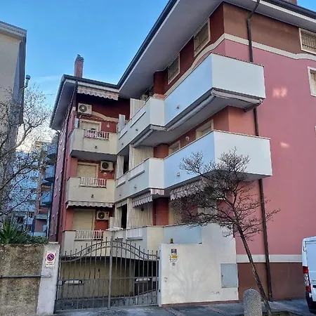 Cardellino, Piccolo E Accogliente Dietro La Holiday home