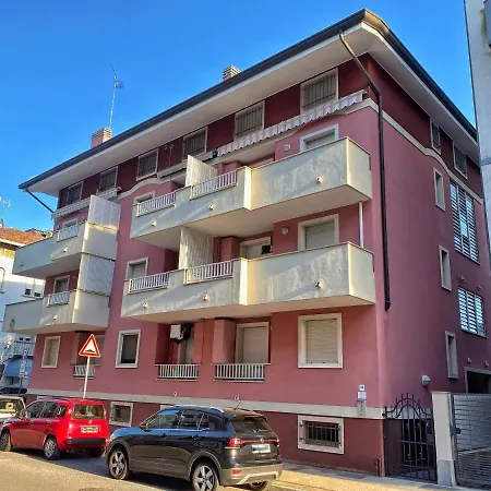 Feriehus Cardellino, Piccolo E Accogliente Dietro La