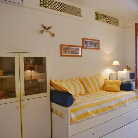 Cardellino, Piccolo E Accogliente Dietro La Holiday home