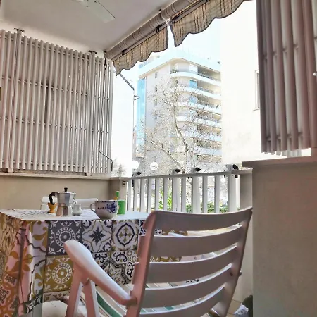 Hébergement de vacances Cardellino, Piccolo E Accogliente Dietro La *