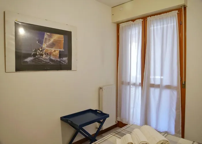 Nyaraló Cardellino, Piccolo E Accogliente Dietro La Grado