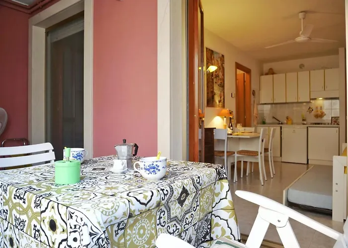 펜션 Cardellino, Piccolo E Accogliente Dietro La 그라도